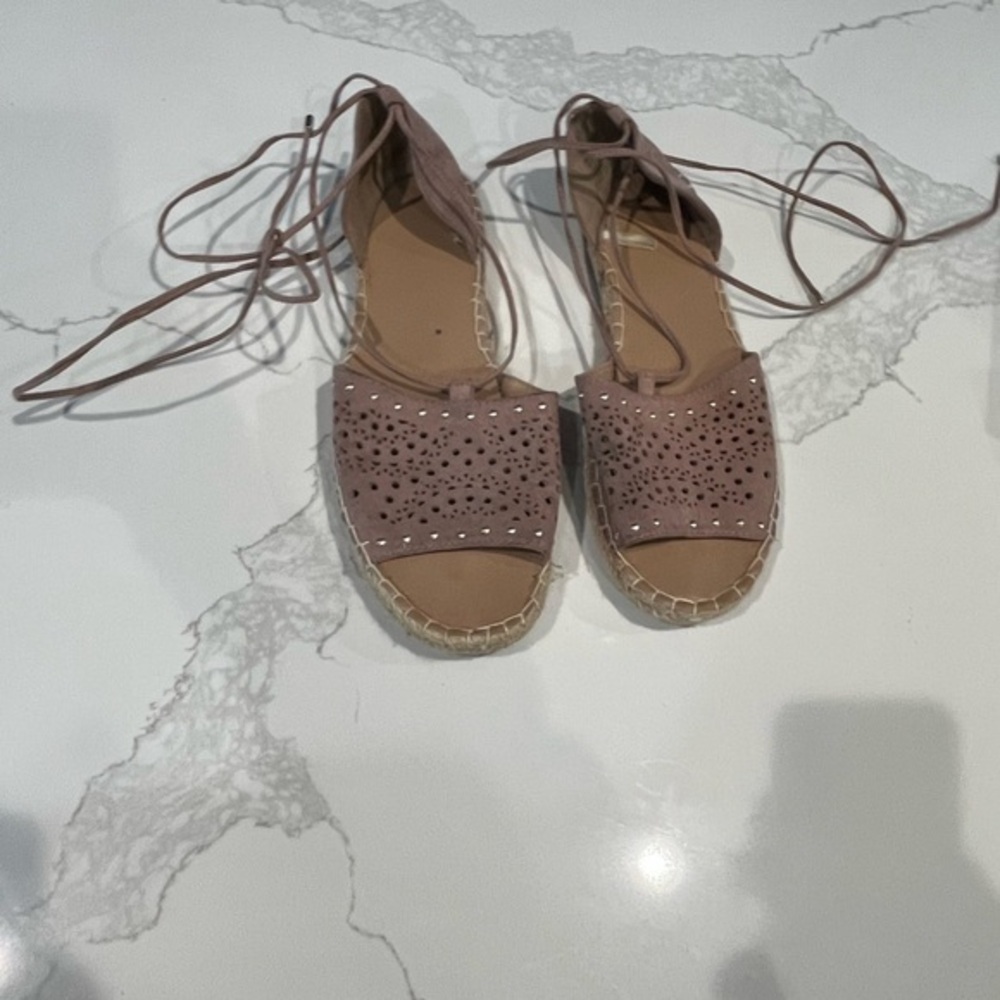 Blowfish Pink Espadrille Sandals with Cutout Design women’s 8.5